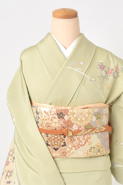 訪問着(若草色地・花々)