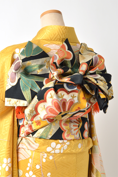 振袖[向日葵色・青海波に吉祥文様]