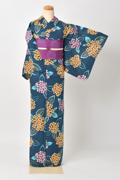 ゆかた（紫陽花模様）