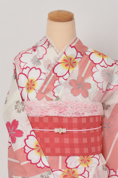 ゆかた（矢羽根に桜）