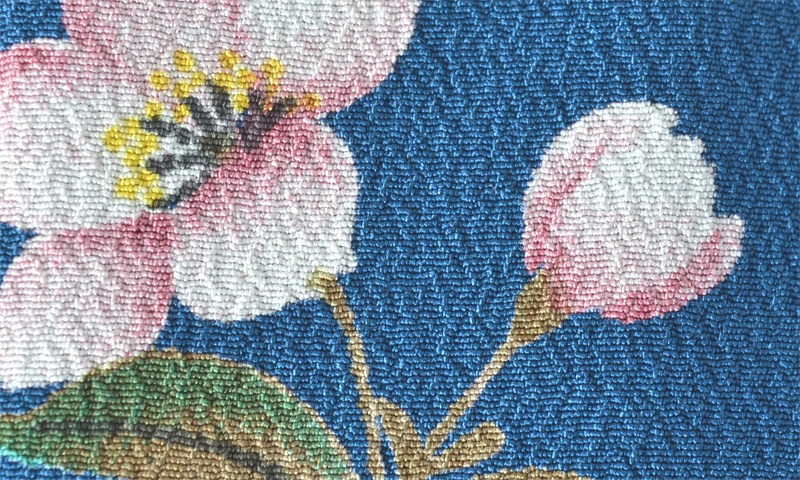 卒業袴［青地の桜花ワンポイント模様］