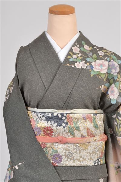 訪問着［木賊色の花模様］