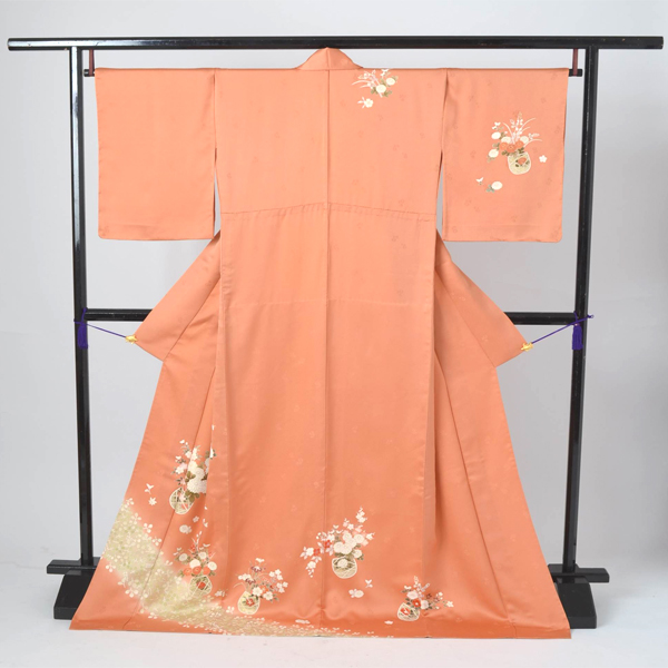 単衣訪問着［朱色地の花篭模様］