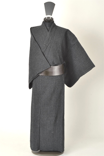 浴衣［174〜184ｃｍ］（黒地の竪横絣）