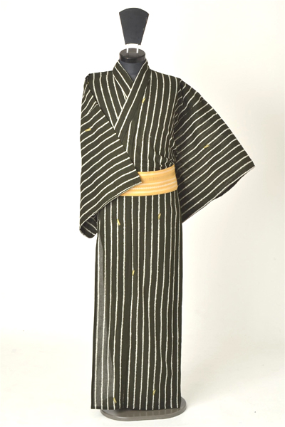 浴衣［172〜182ｃｍ］（黒地のﾌｧｽﾅｰ模様）