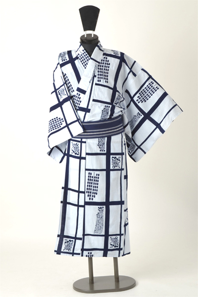 浴衣［151〜161ｃｍ］(白地の歌舞伎模様)