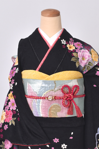 振袖【黒地を埋め尽くす様々な華】