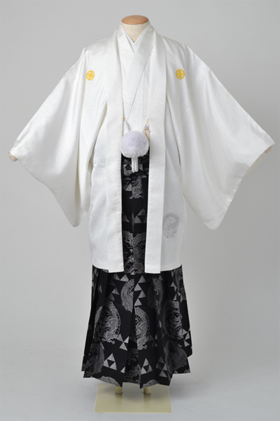 男物紋付・羽織(白・紋付・羽織に刺繍・黒系袴)